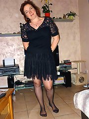 Posh mature tarts are posing fully undressed