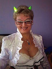 Adorable GFs like a tasty cock very much